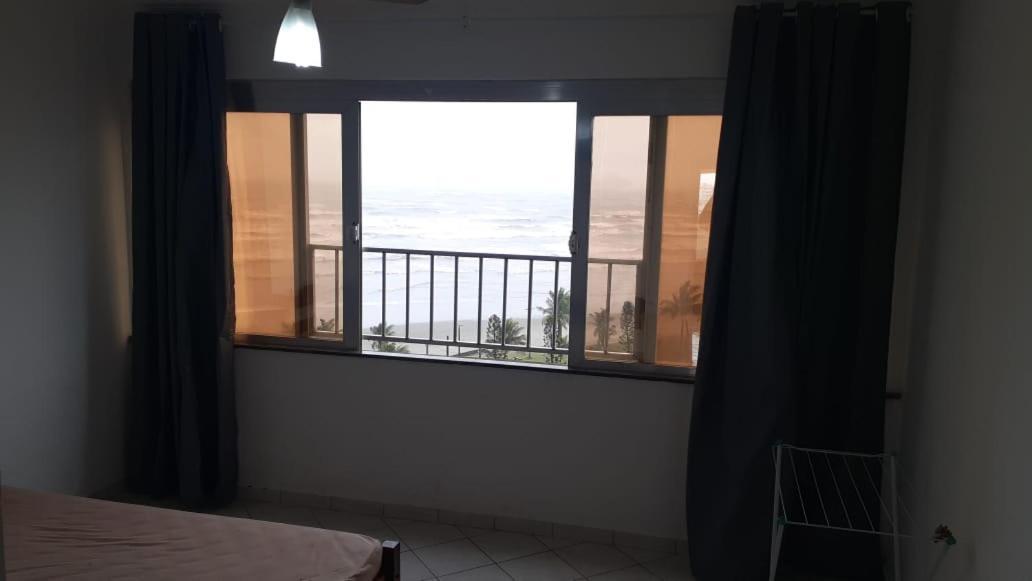 Apartamento Frente A Praia Peruíbe Екстериор снимка
