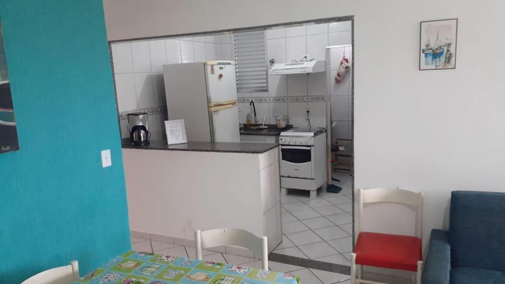 Apartamento Frente A Praia Peruíbe Екстериор снимка